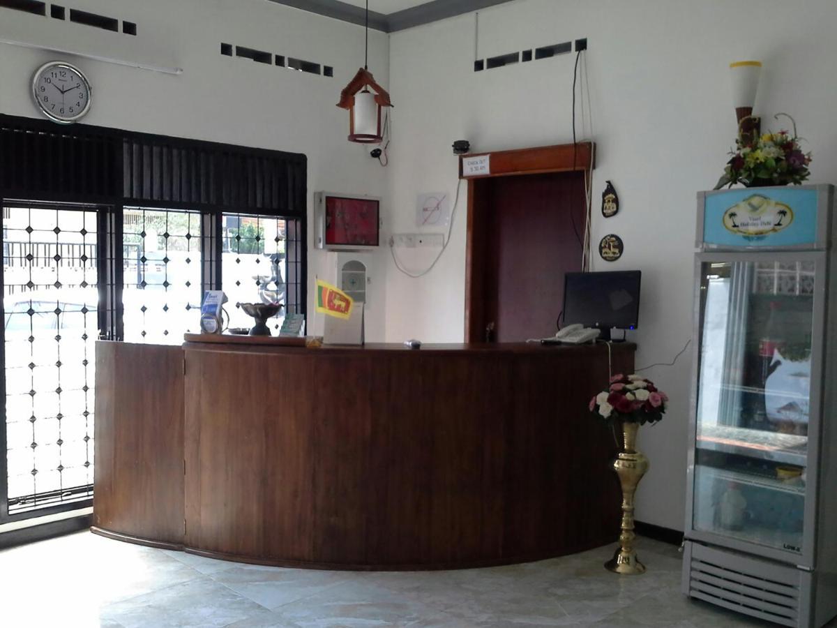 Yaarl Holiday Jaffna Buitenkant foto